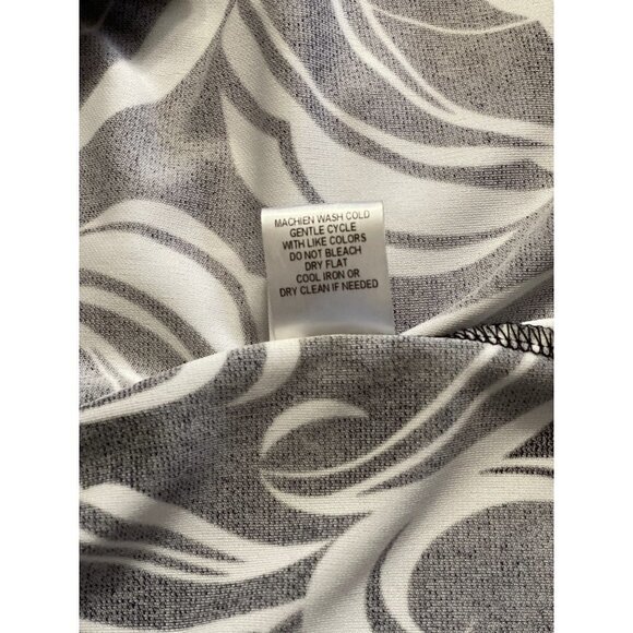 DRESS BARN WOMAN Black White Tunic Top Size 18/20 Swirls Keyhole CareerMade USA - Picture 10 of 12